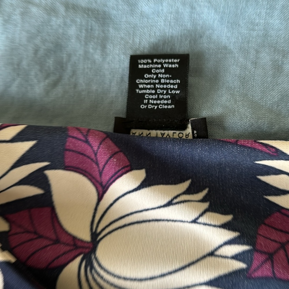 AT blouse - Picture 3 of 3